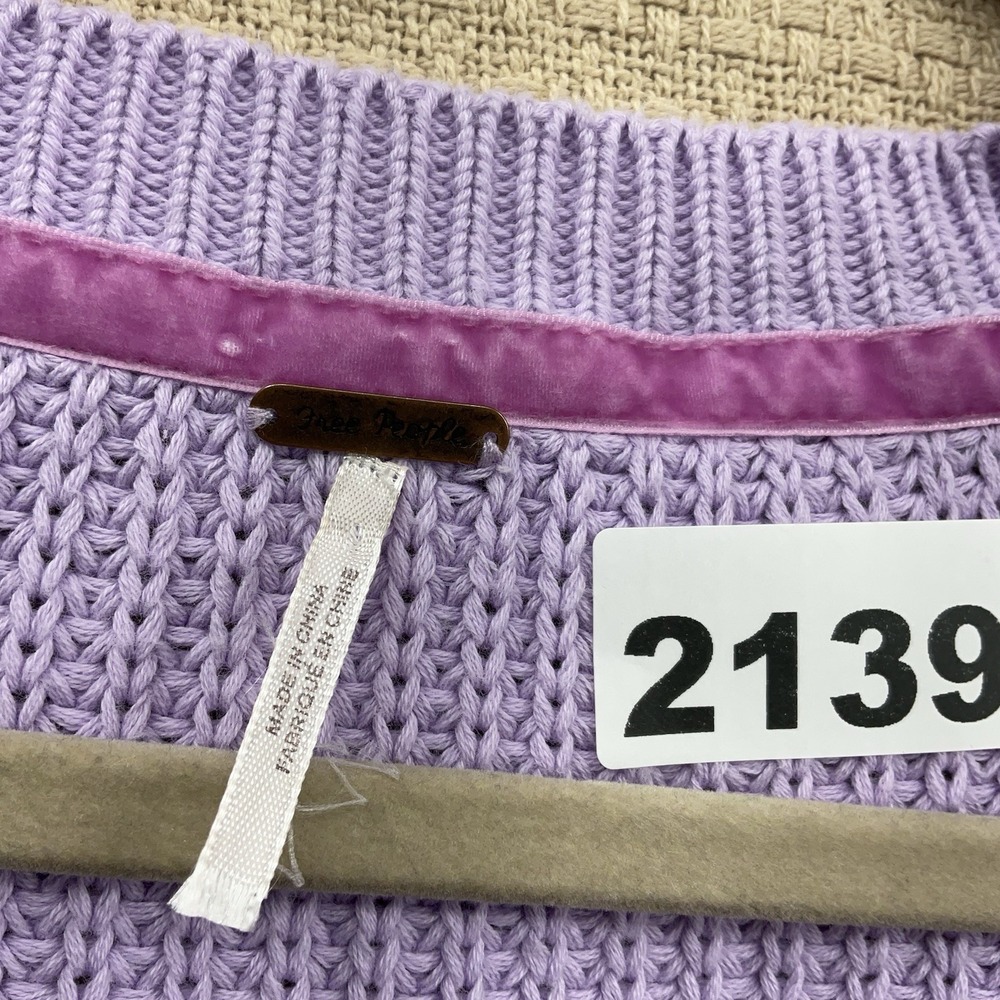 FREE PEOPLE Purple Lilac Women's XL Bell Sleeve Cotton V-neck Sweater NWOT - Picture 6 of 12